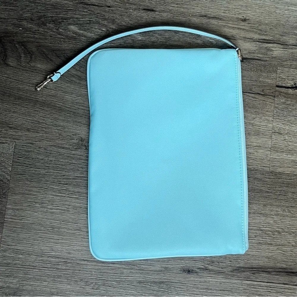Kate Spade Blue Nylon Tote with Elegant Design and Versatile Style